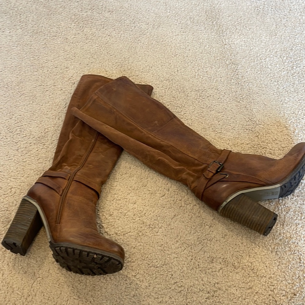 Knee high steve madden brown boots 6.5 name reloaded